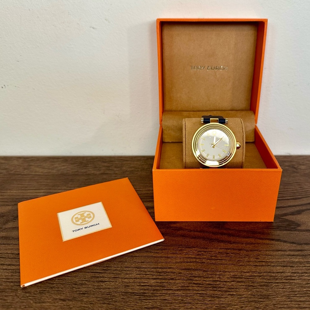 New Tory Burch Women's Classic T Navy Leather Strap Watch 36mm - Picture 2 of 12